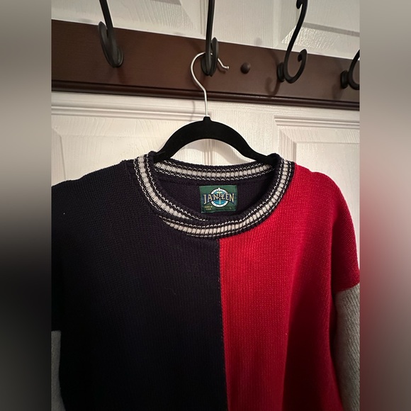 Cotton Crew Neck Vintage Sweater - Picture 3 of 9